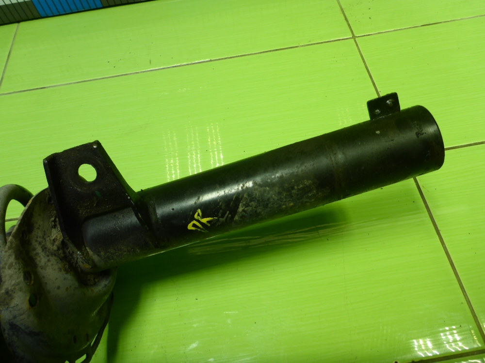 Амортизатор передний