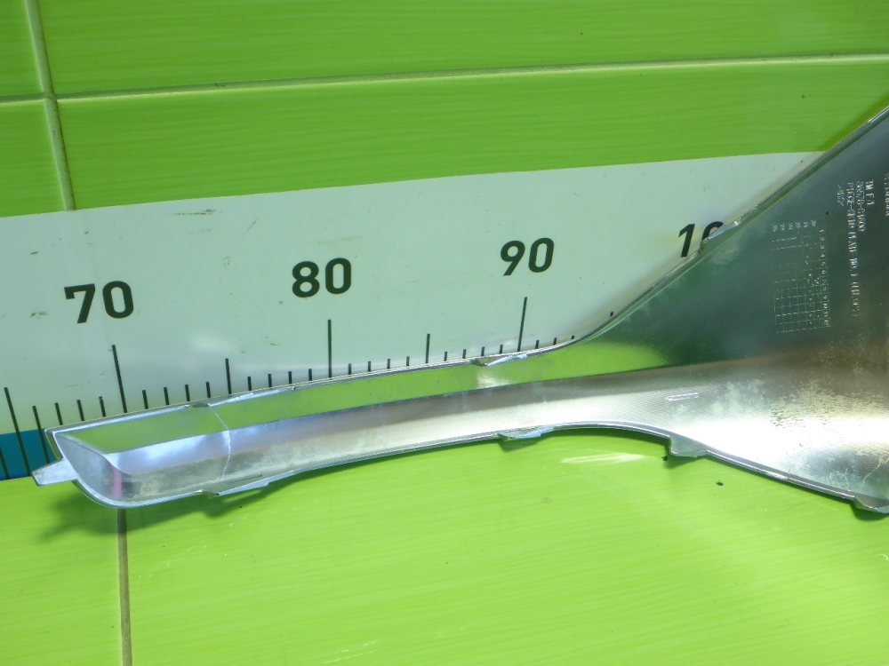 Накладка переднего бампера левая