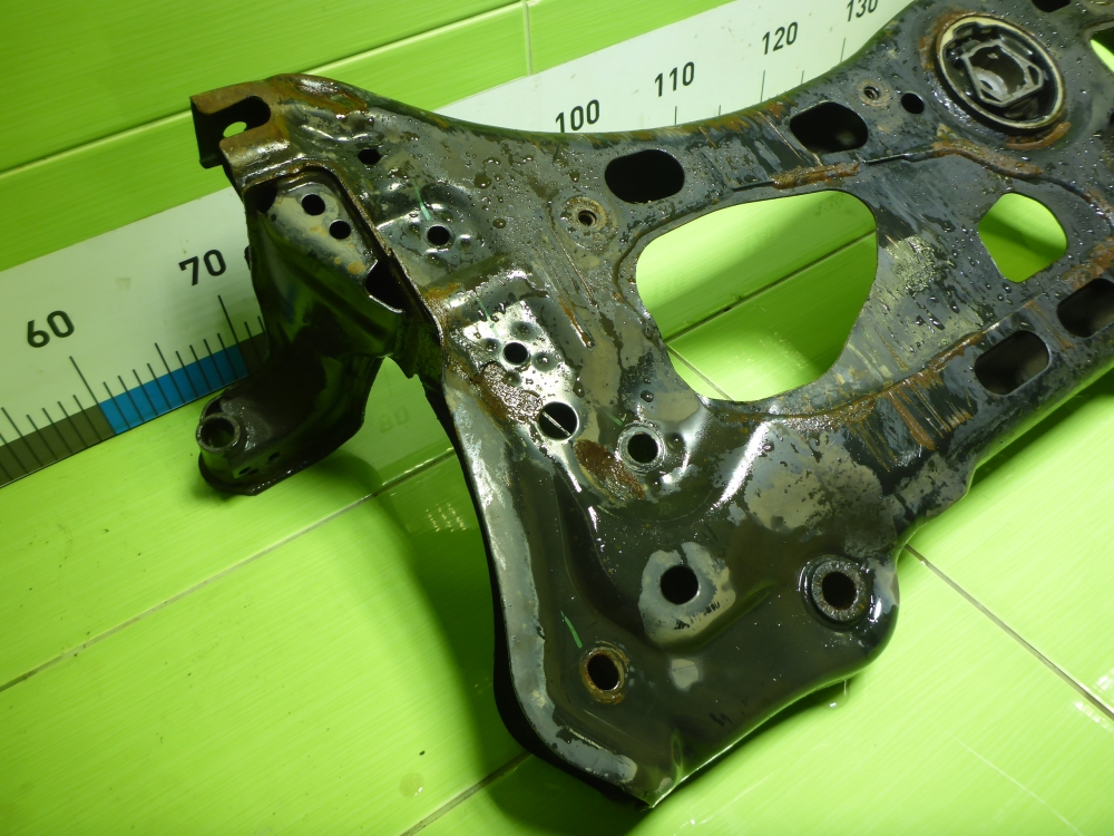 Балка подмоторная