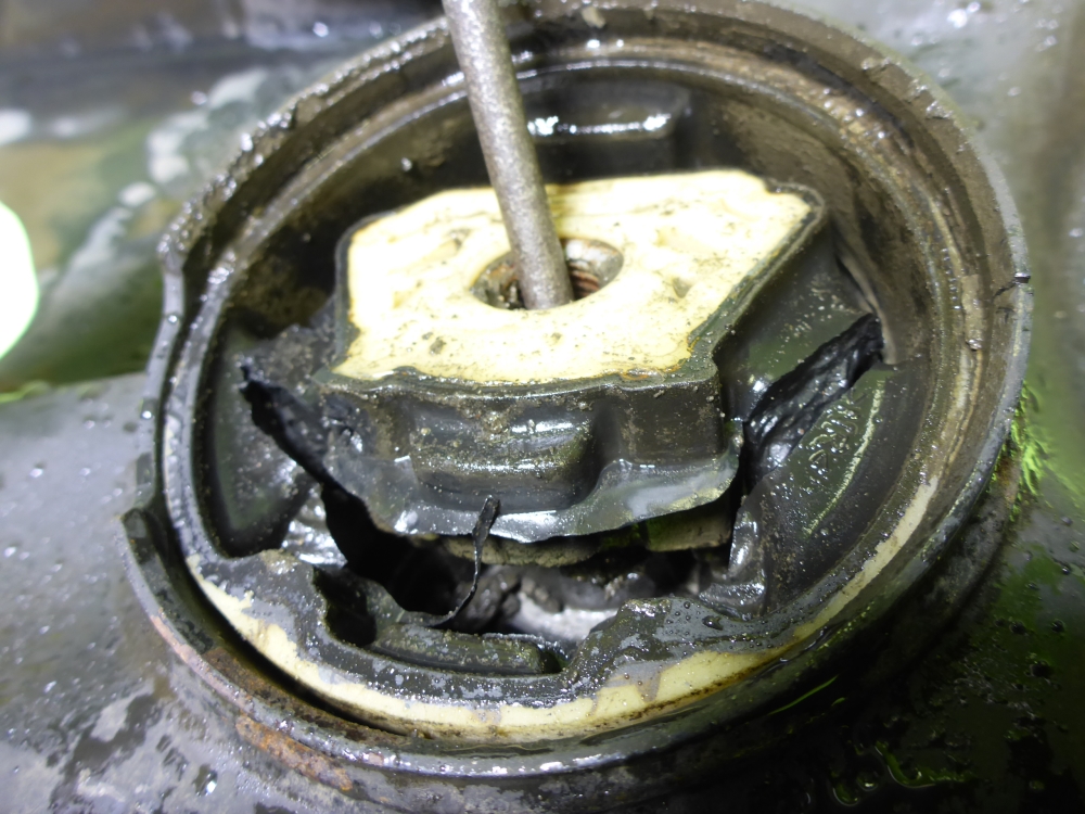 Балка подмоторная