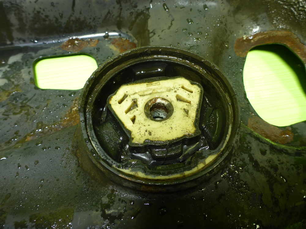 Балка подмоторная