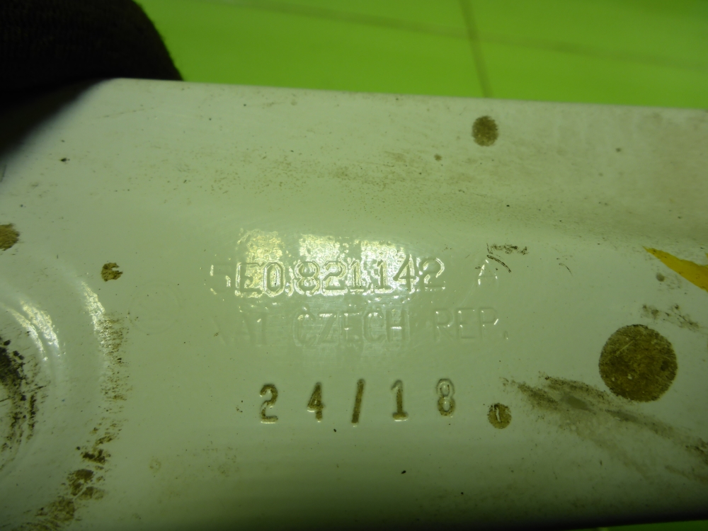 Кронштейн крепления крыла