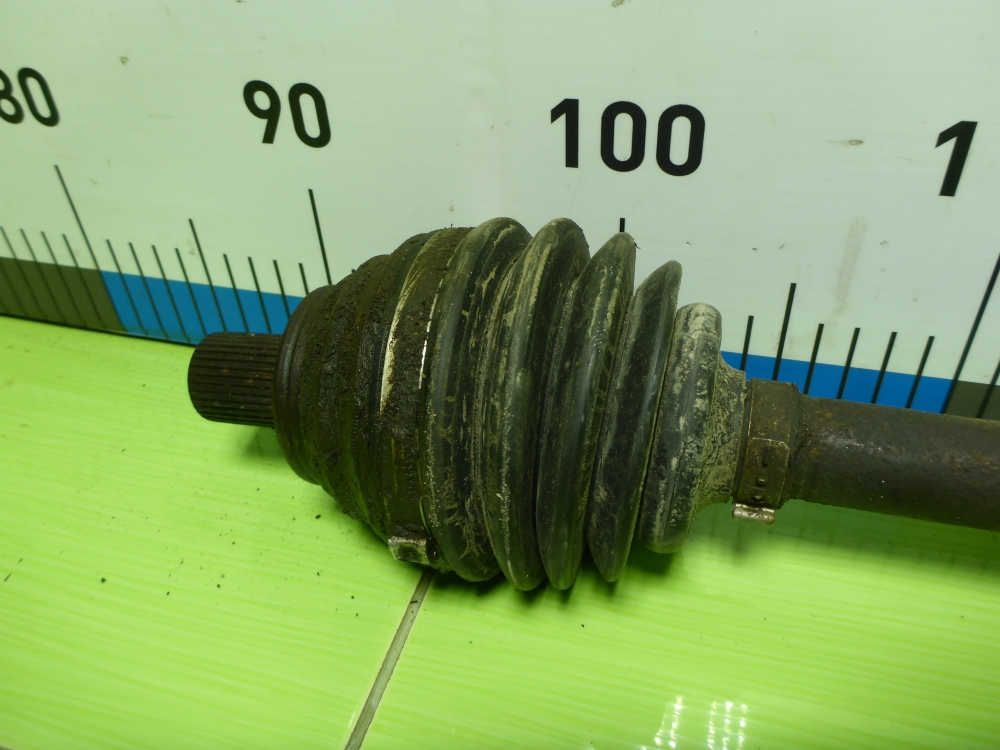 Полуось передняя левая