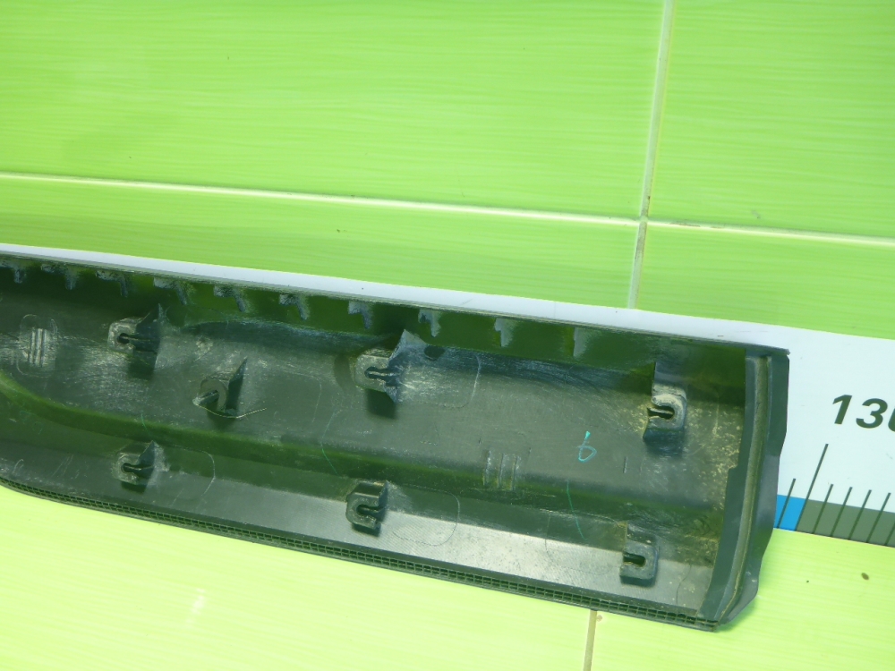 Накладка двери задней правой