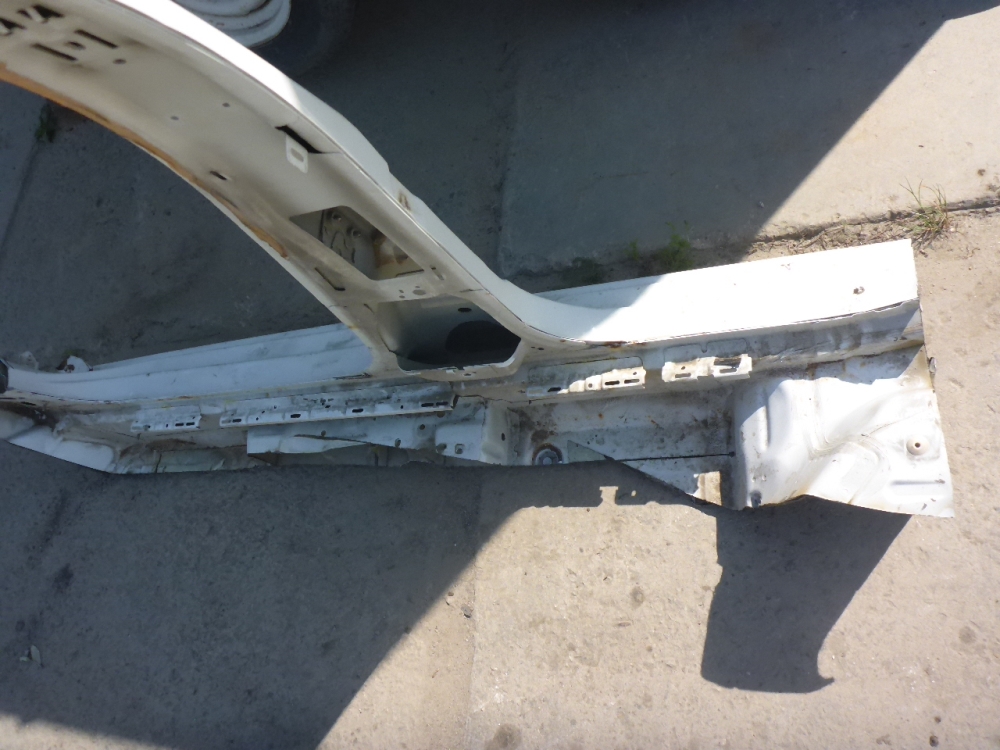 Порог со стойкой правый