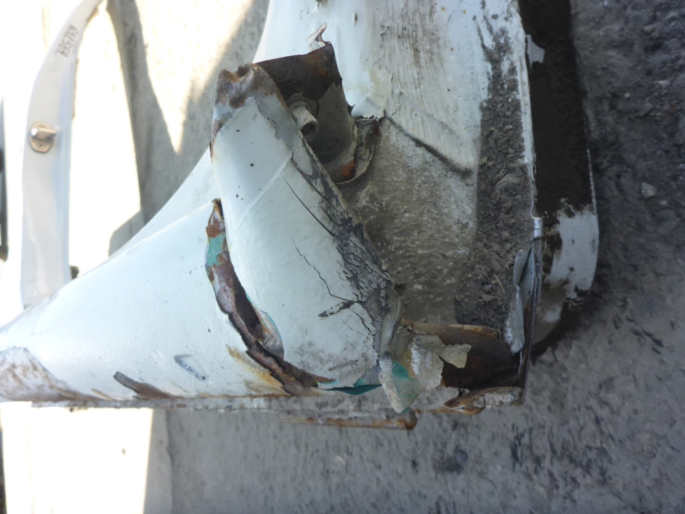 Порог со стойкой правый