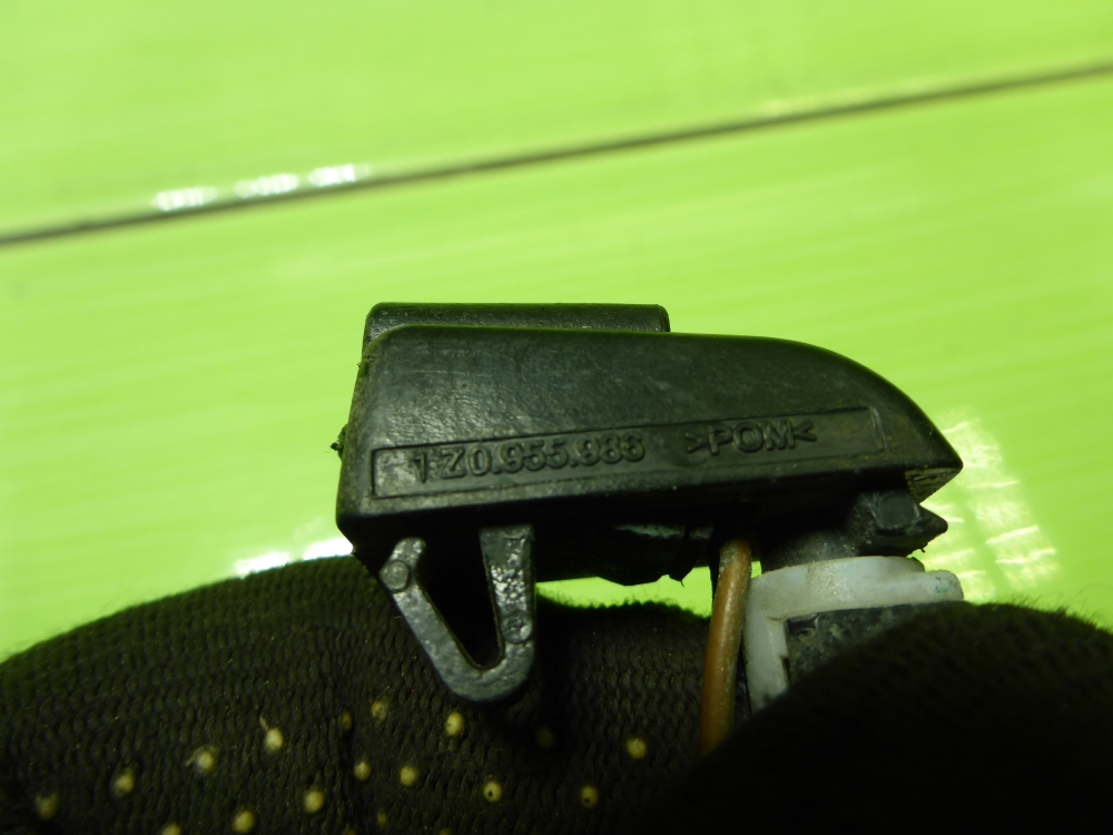 Форсунка омывателя лобового стекла