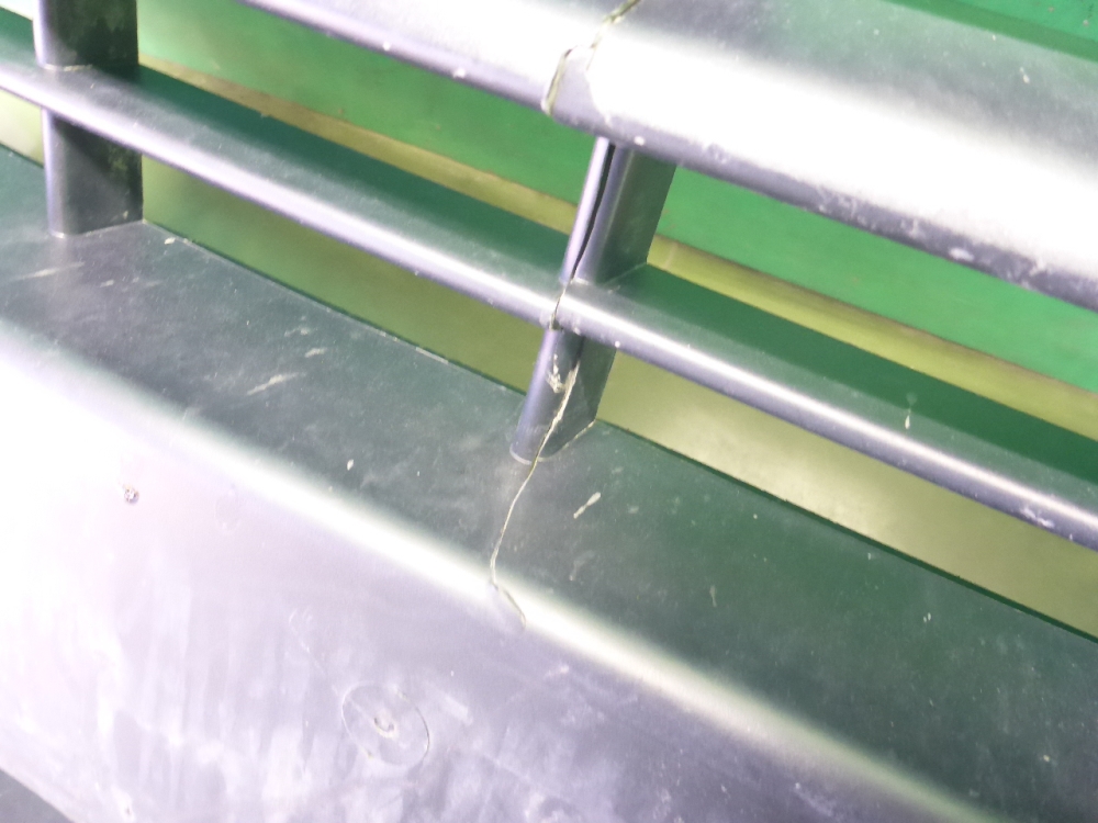 Бампер передний