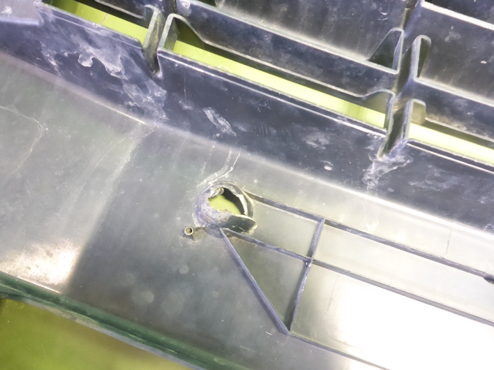 Бампер передний