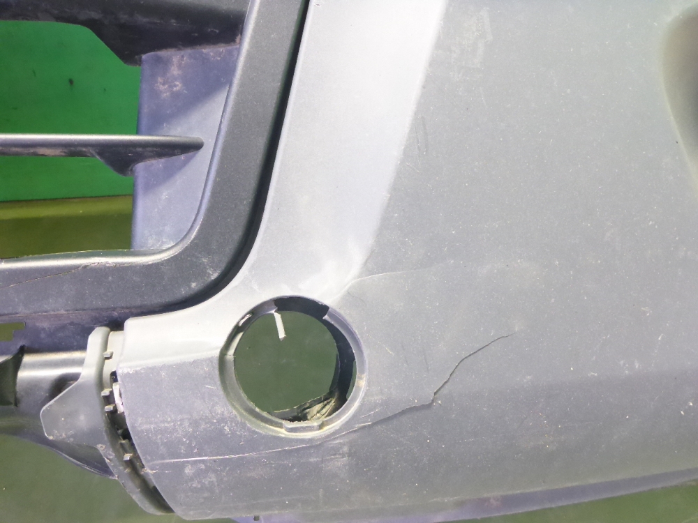 Бампер передний