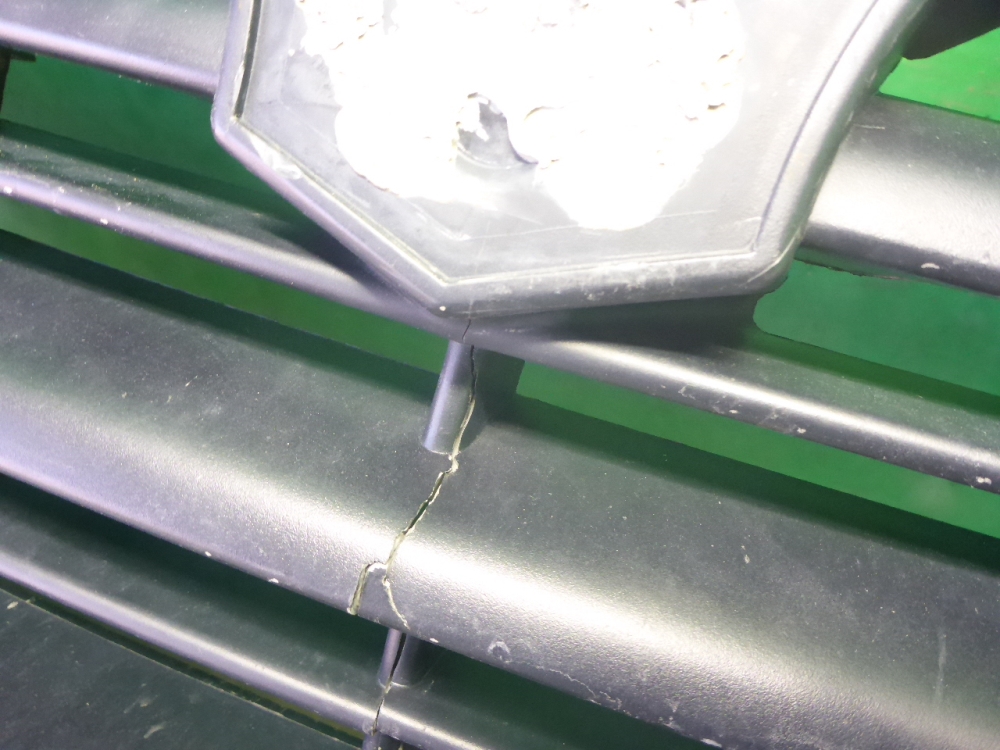 Бампер передний