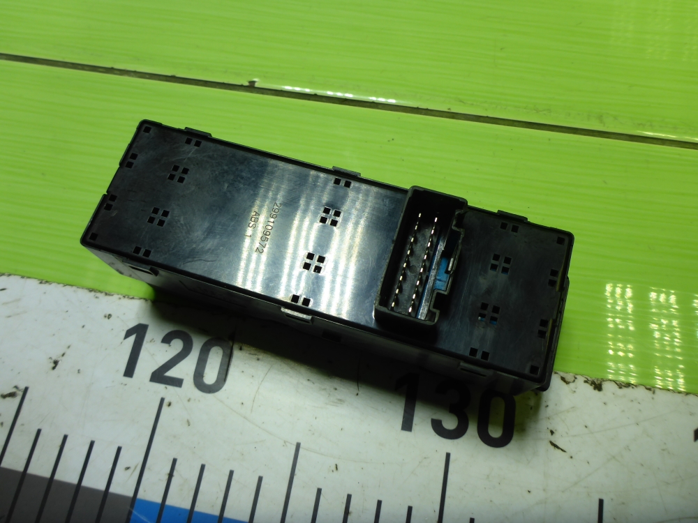 Блок управления стеклоподъемниками