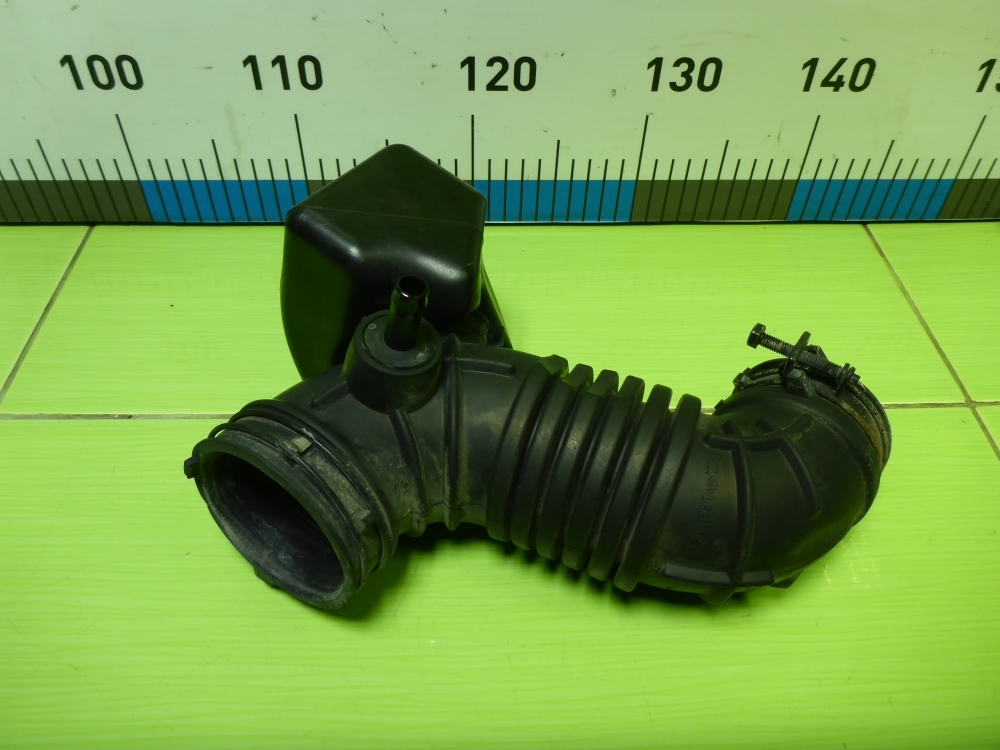 Патрубок воздушного фильтра