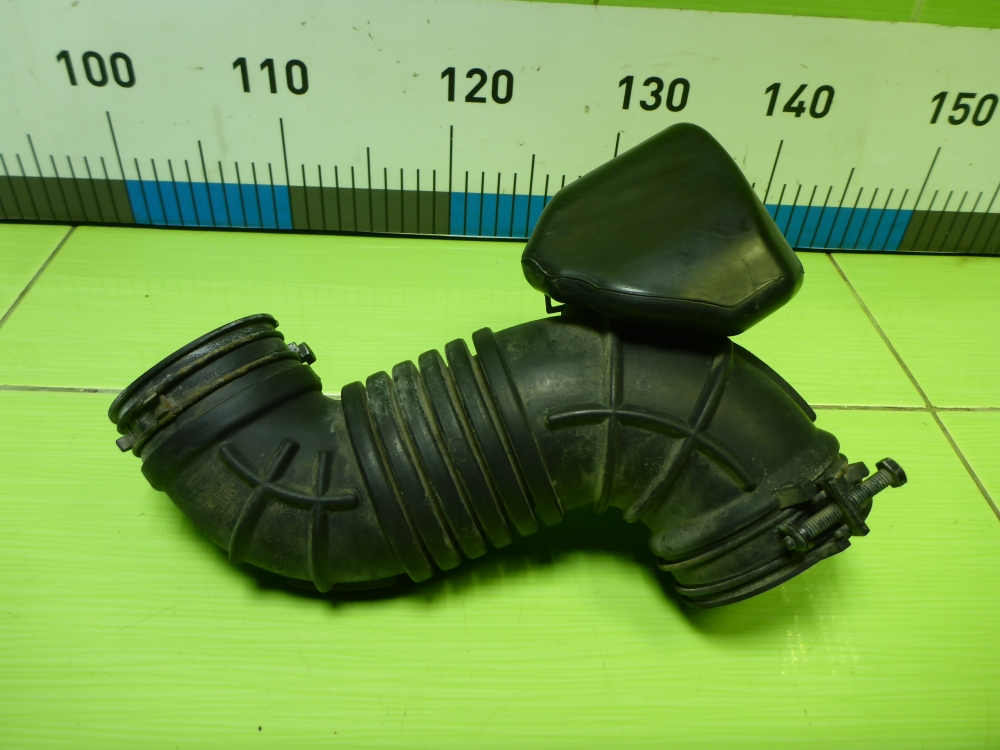 Патрубок воздушного фильтра