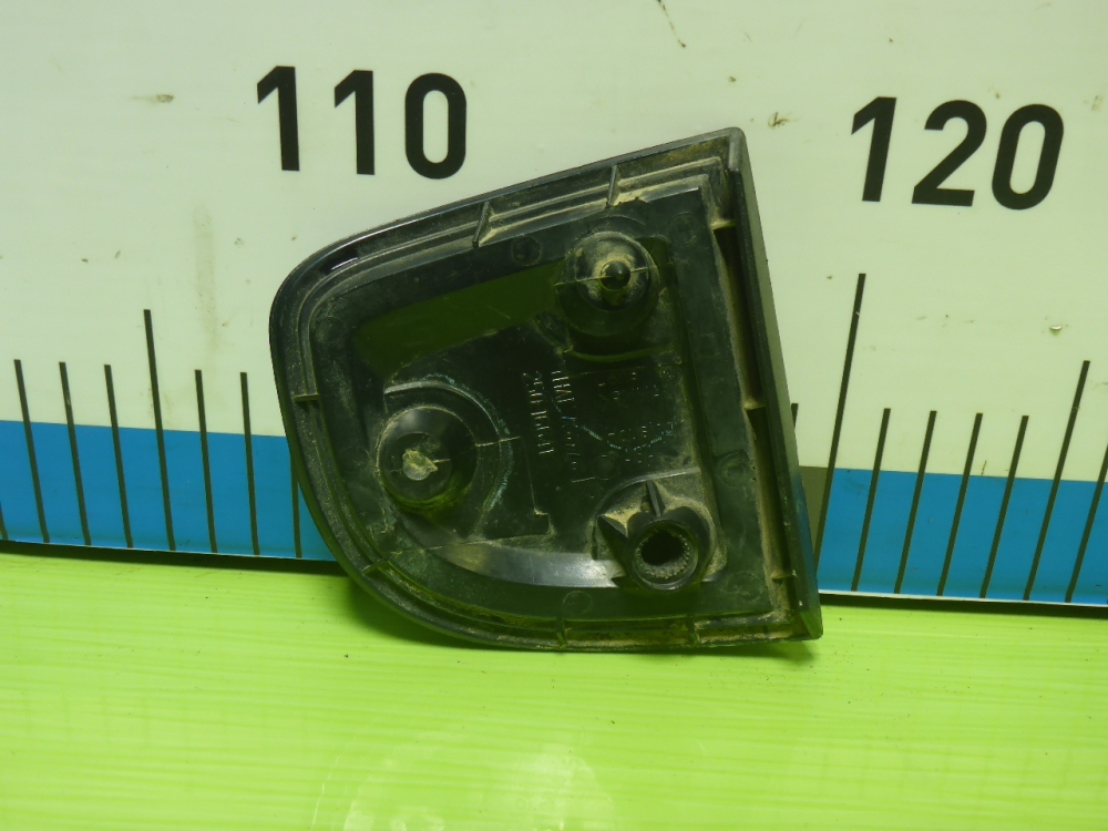 Отражатель в бампер задний правый