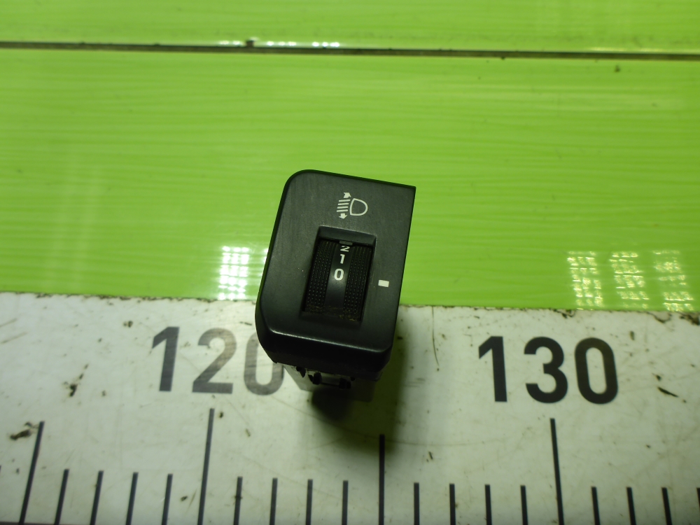 Кнопка корректора фар