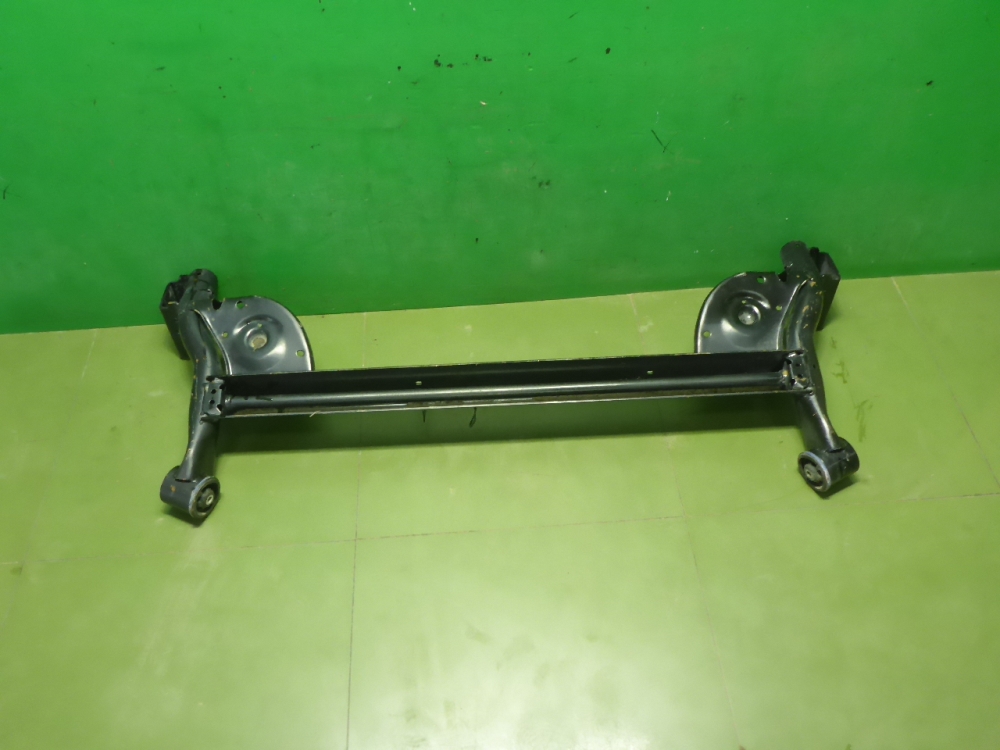 Балка задняя