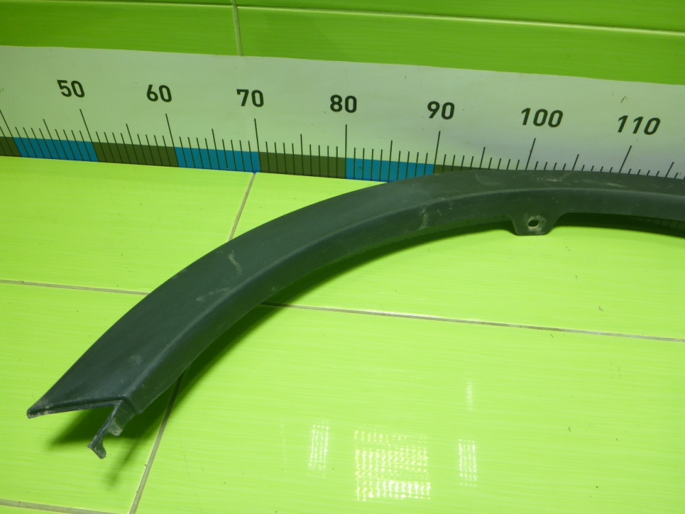 Накладка заднего крыла правого