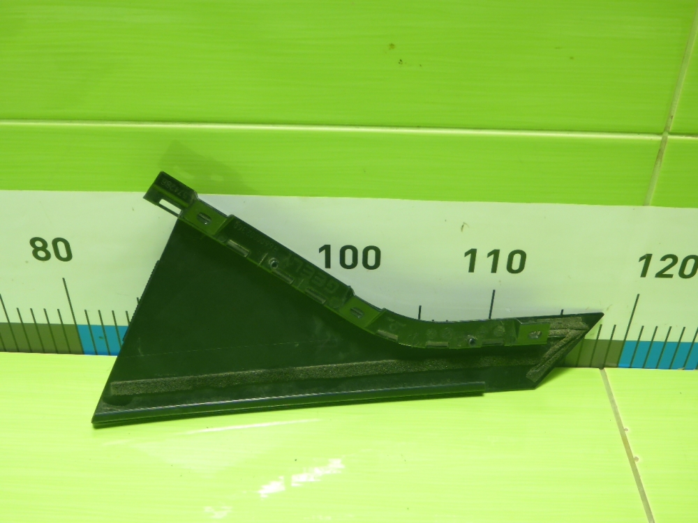 Накладка двери задней правой