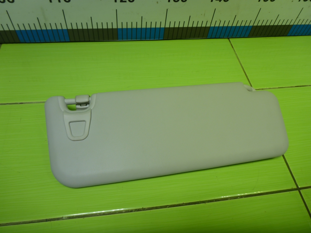 Козырек солнцезащитный