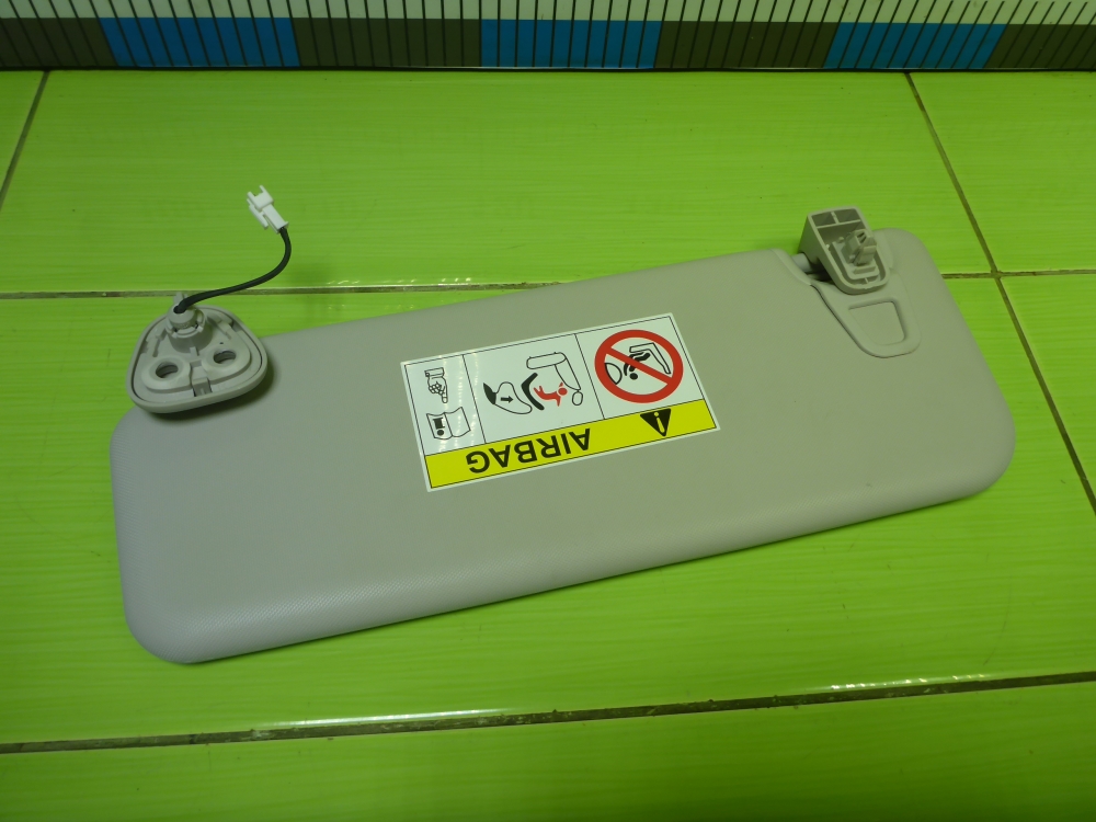 Козырек солнцезащитный