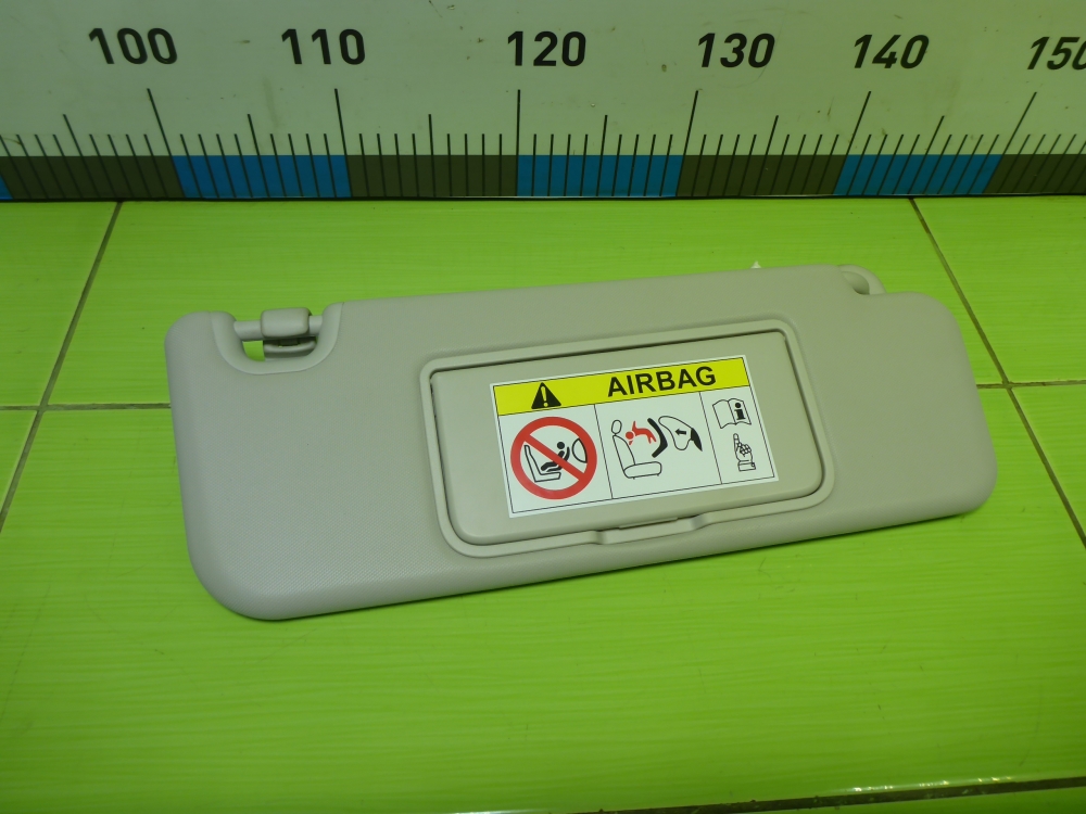 Козырек солнцезащитный