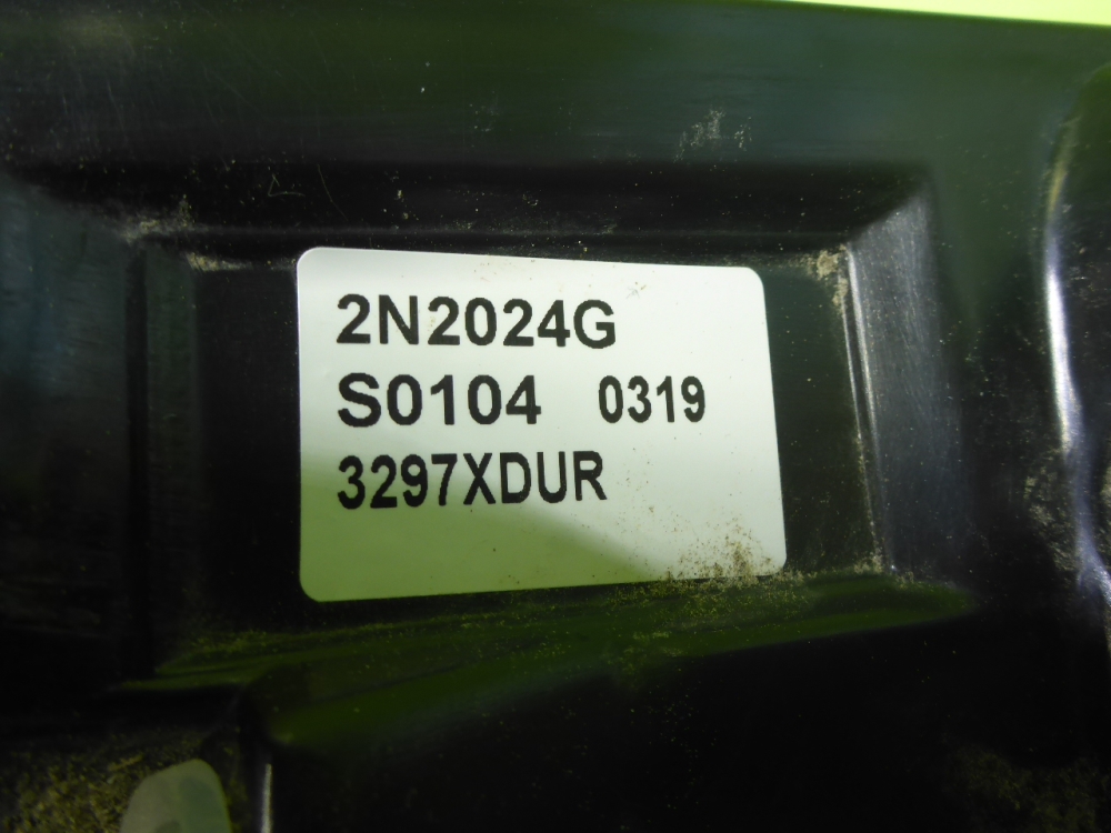 Фонарь задний наружный правый