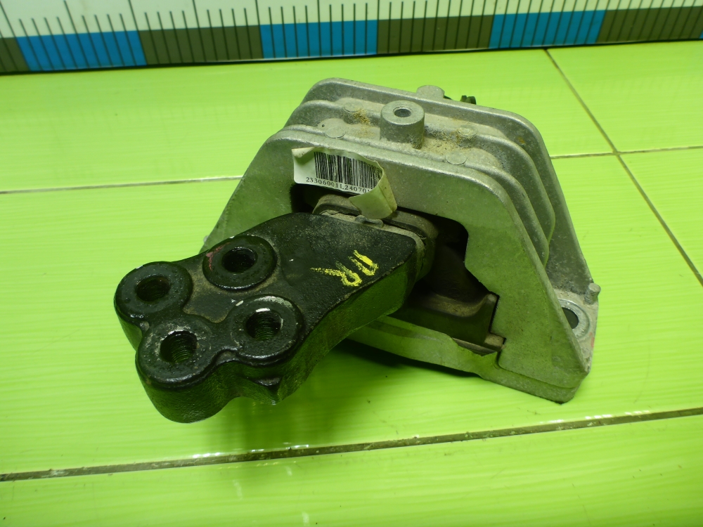 Опора двигателя правая