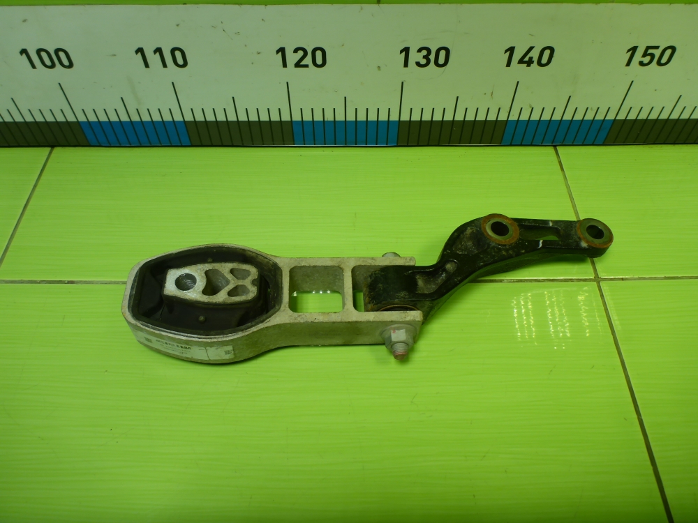 Опора двигателя задняя