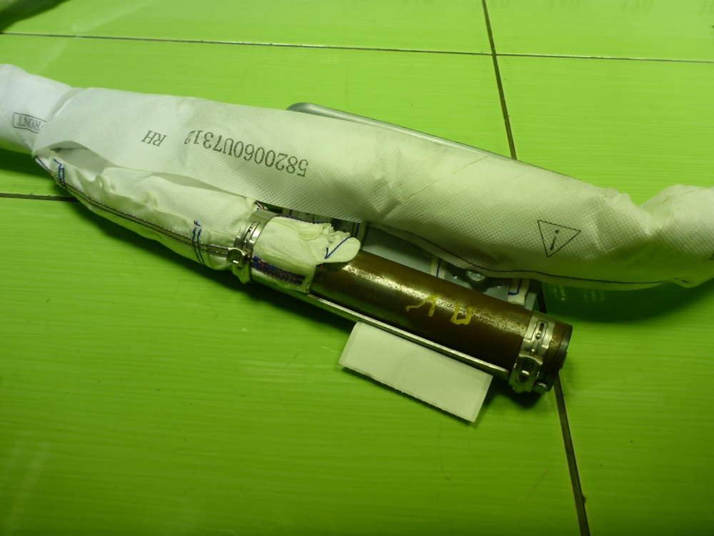 Подушка безопасности боковая (шторка)