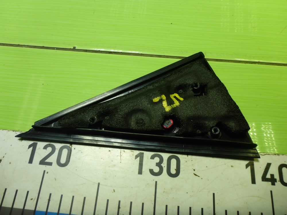 Накладка двери задней правой