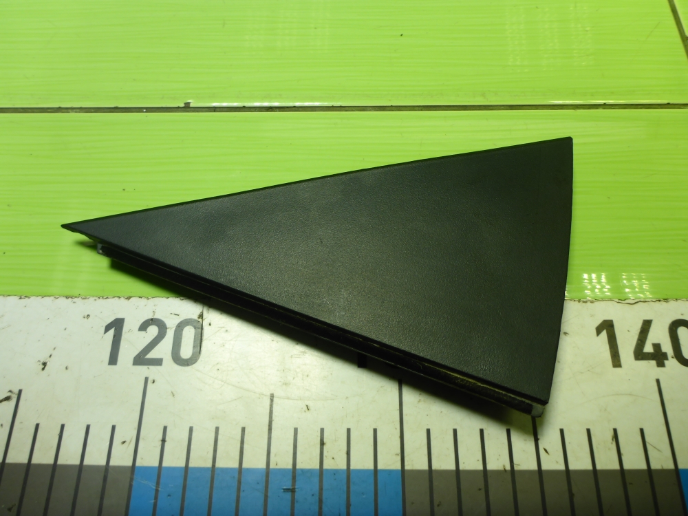 Накладка двери задней правой