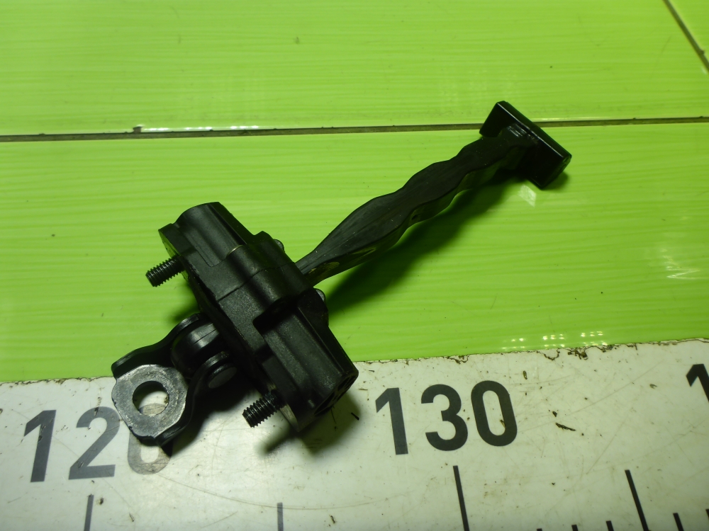 Ограничитель двери