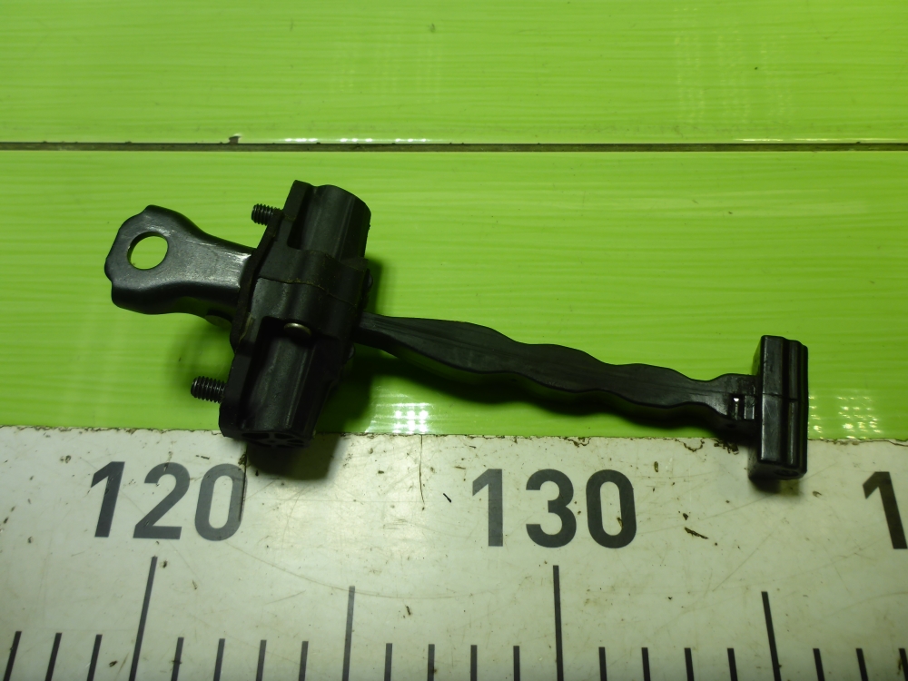 Ограничитель двери