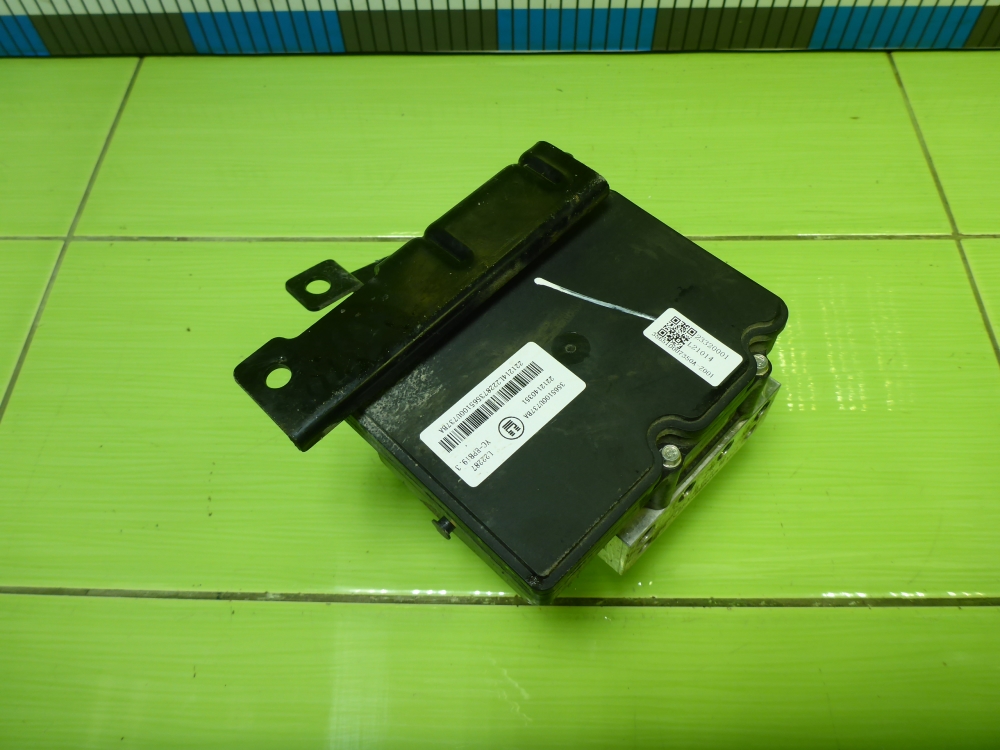 Блок ABS (насос) для J7 2020>