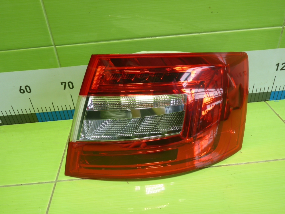 Фонарь задний правый
