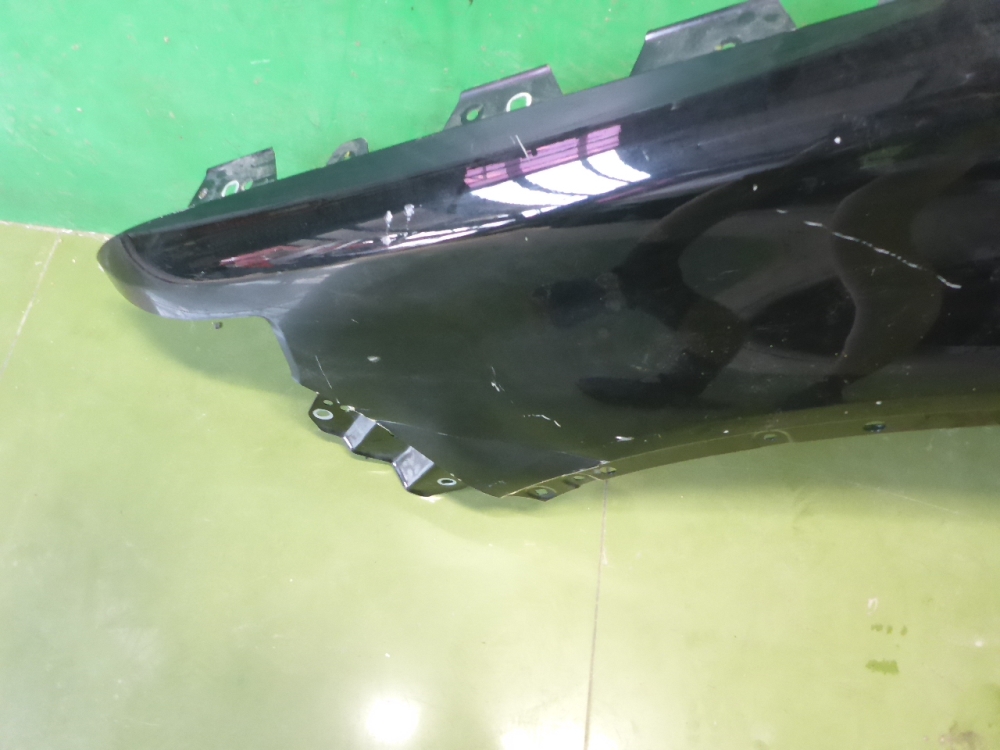 Крыло переднее левое