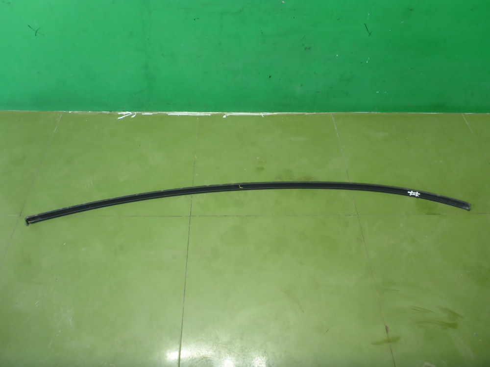 Молдинг крыши левый