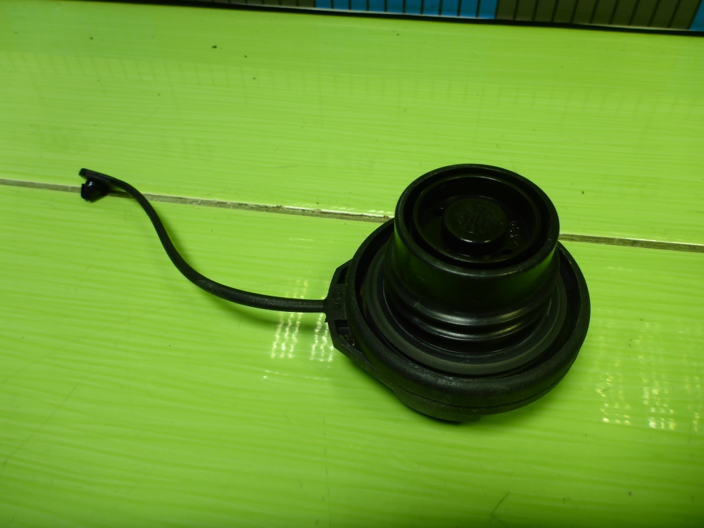 Крышка топливного бака