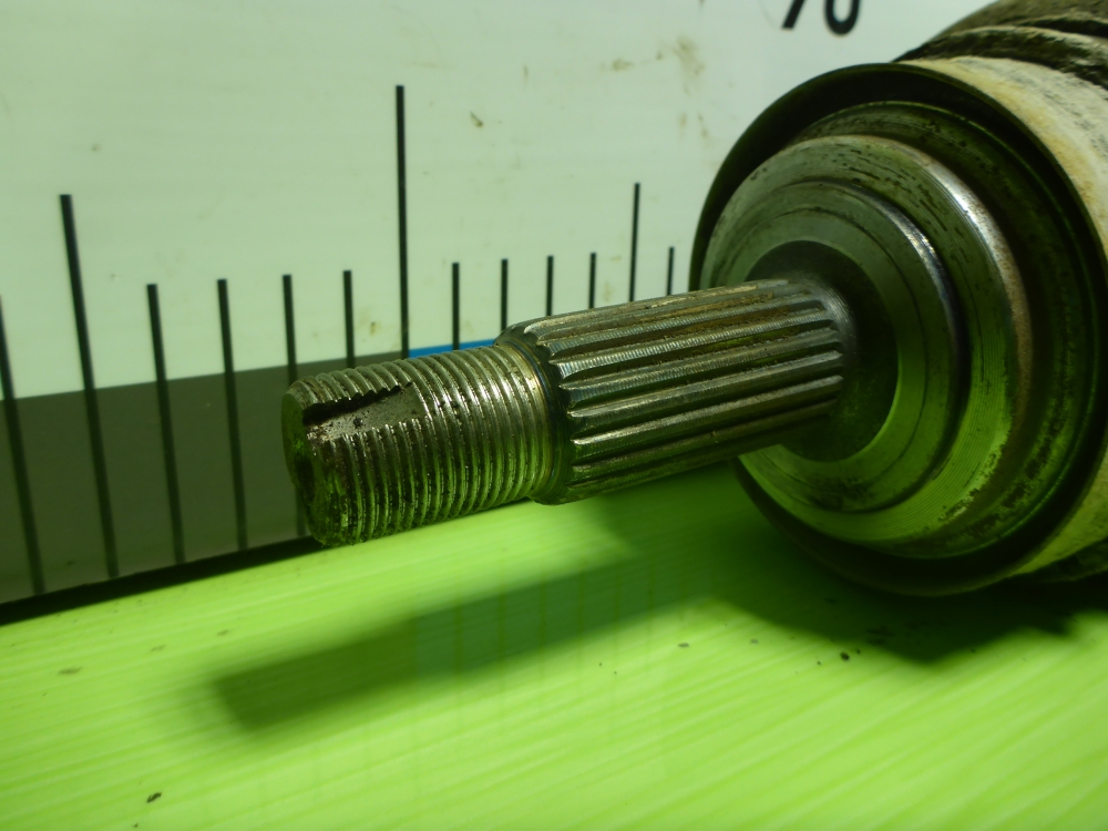 Полуось передняя правая