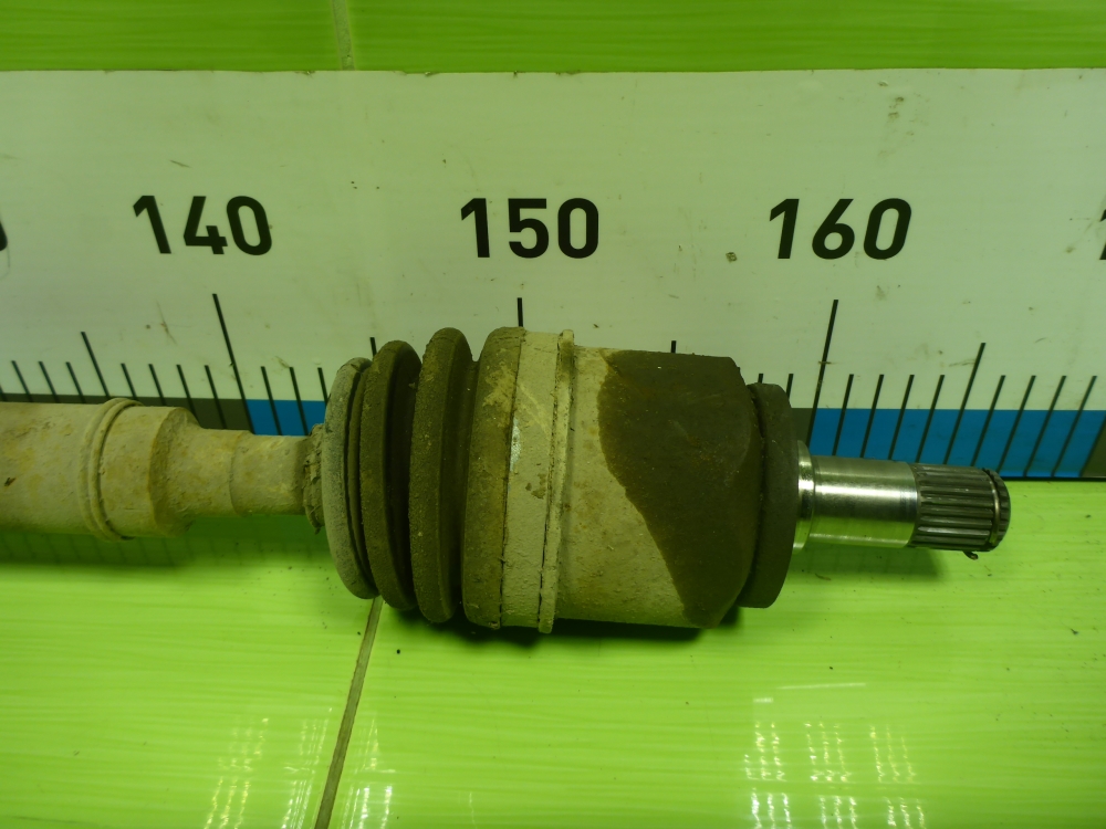 Полуось передняя правая