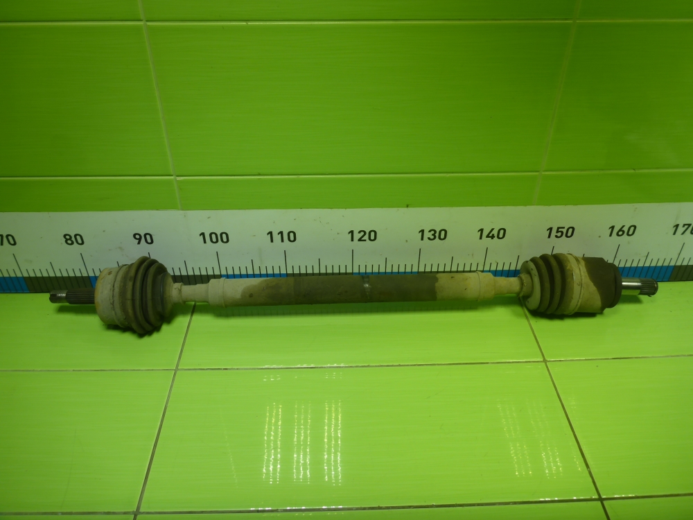 Полуось передняя правая