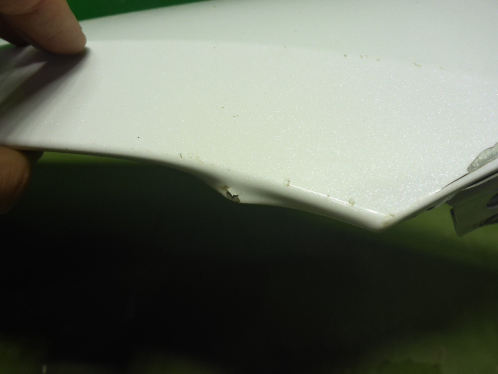 Крыло переднее правое