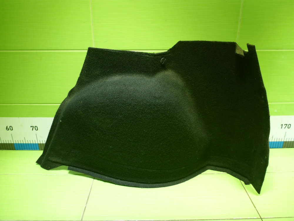 Обшивка багажника