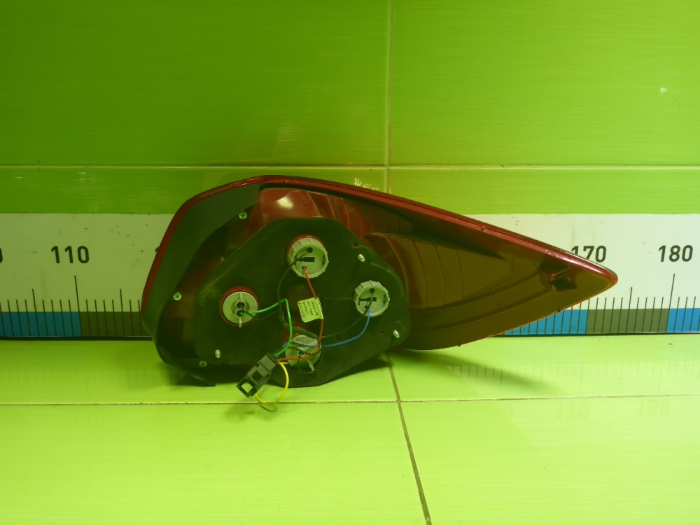 Фонарь задний левый