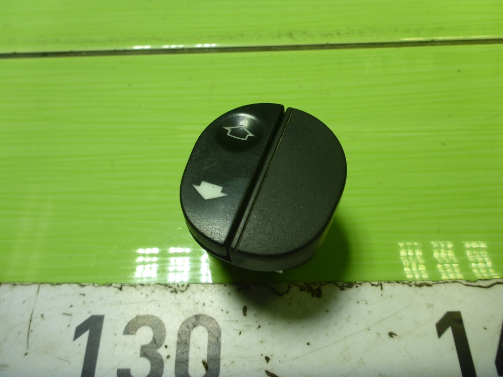 Кнопка стеклоподъемника