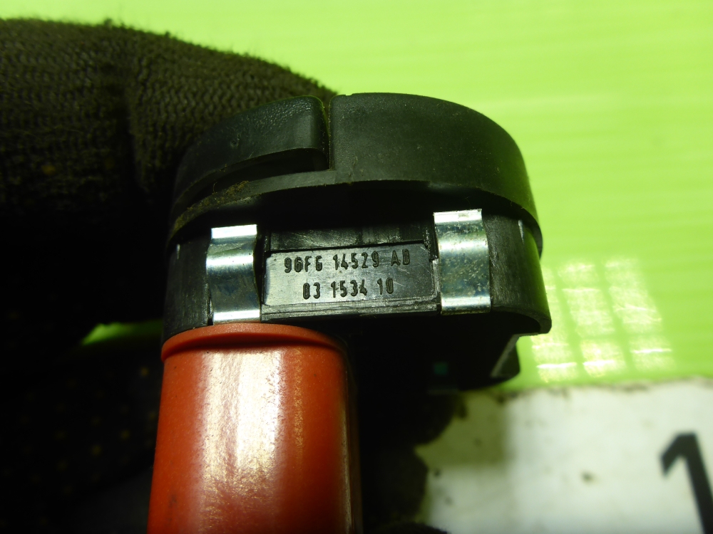 Кнопка стеклоподъемника