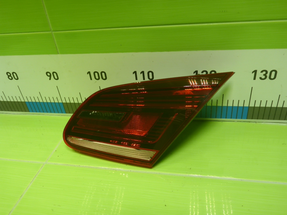 Фонарь задний внутренний правый