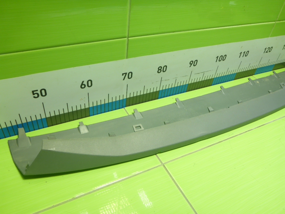 Накладка переднего бампера