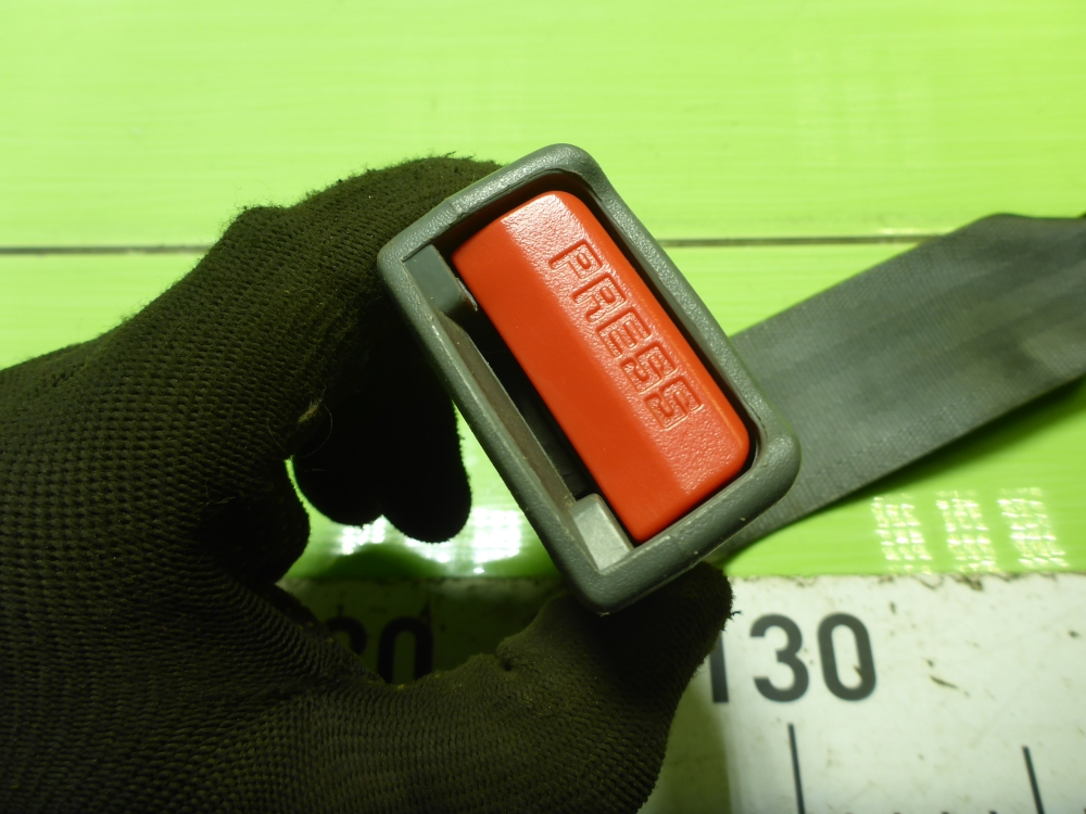 Ответная часть ремня безопасности